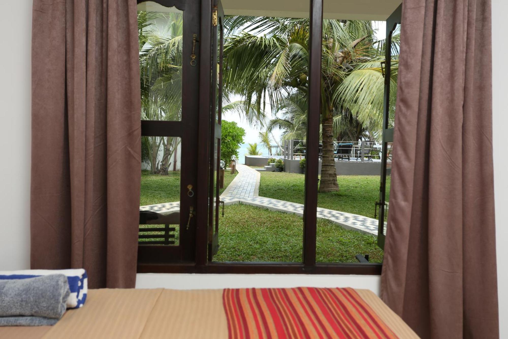 Blue Ocean Resort Netolpitiya Esterno foto